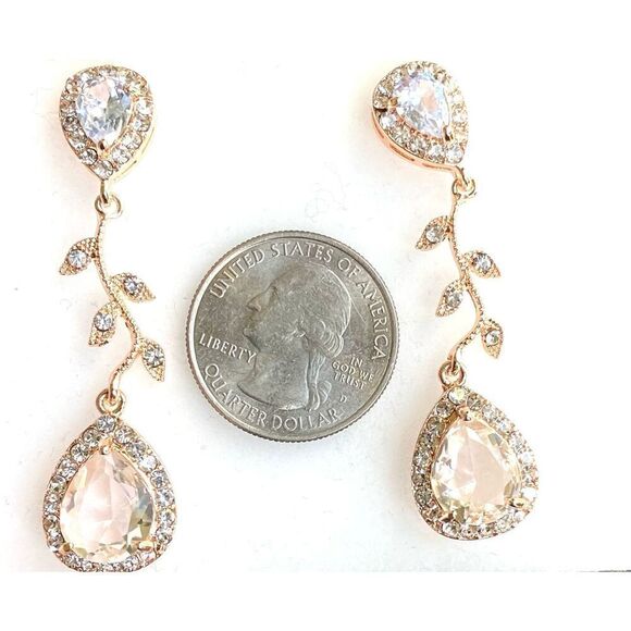 JQ# Striking 2” dangle crystal earrings with gold tone settings.SOLD ! - Picture 5 of 6